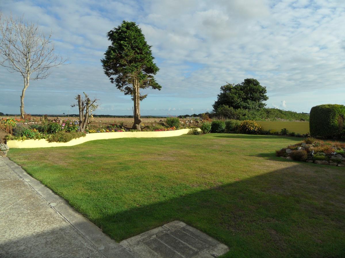 ヘルストン Monterey Pines Bed & Breakfast エクステリア 写真